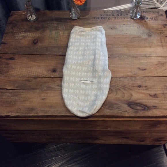 Swaddle - Picture 2 of 2
